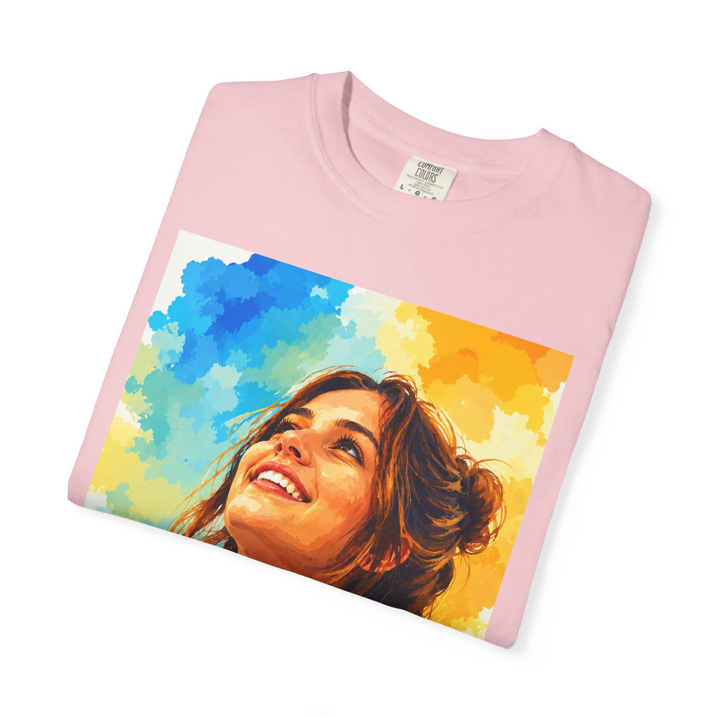 Camiseta con retrato — Ilustración de una mujer sonriente y colorida
